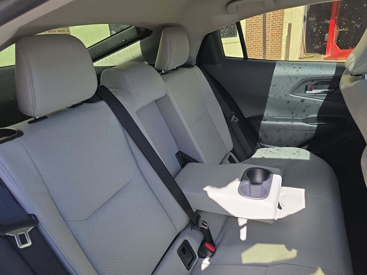 Used 2024 Toyota Prius XLE AWD/4WD image 31
