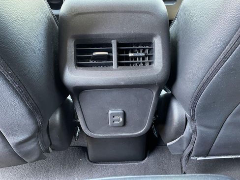 Used 2019 Chevrolet Equinox LT FWD image 36