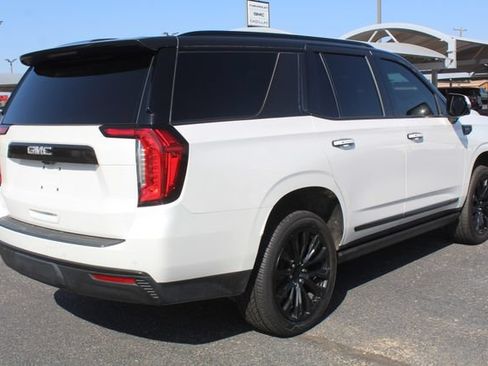 Used 2021 GMC Yukon Denali w/ Denali Premium Package AWD/4WD image 3