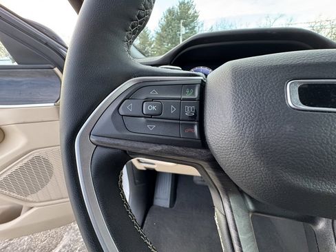 Used 2024 Jeep Grand Cherokee Limited w/ Trailer Tow Package image 23