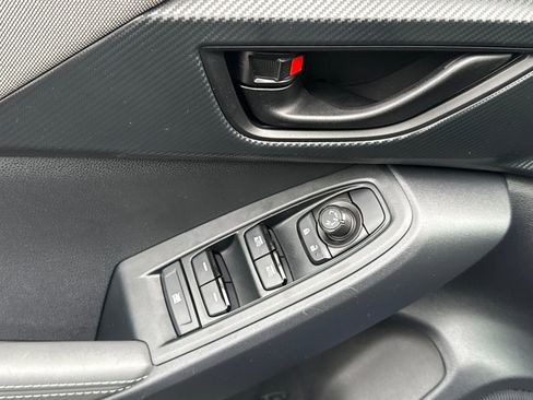 Used 2025 Subaru Crosstrek 2.0i Premium image 13