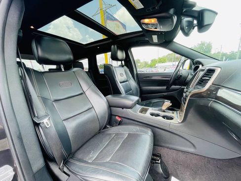 Used 2017 Jeep Grand Cherokee Overland RWD image 28