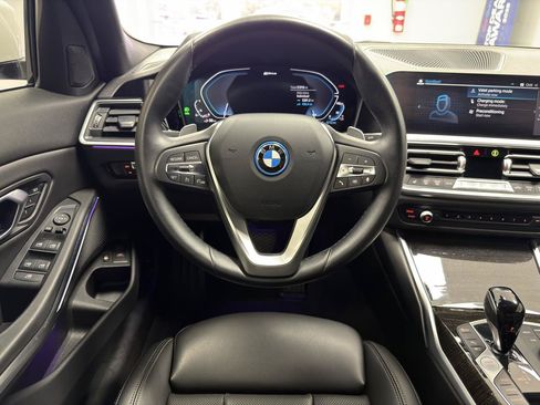 Used 2022 BMW 330e xDrive w/ Driving Assistance Package AWD/4WD image 28