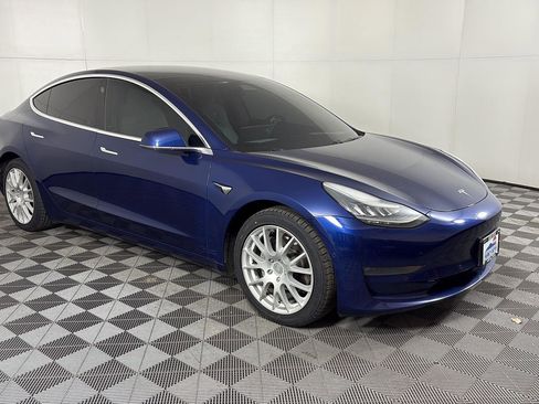 Used 2019 Tesla Model 3 Long Range image 2