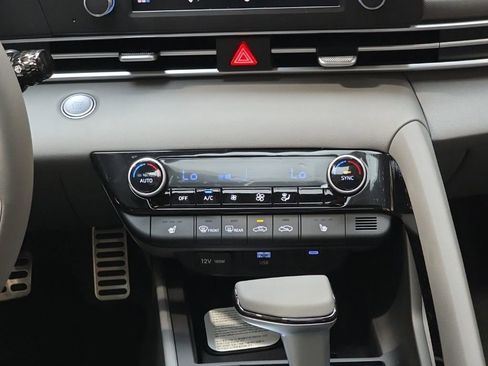 New 2026 Hyundai Elantra SEL Sport Premium FWD image 19