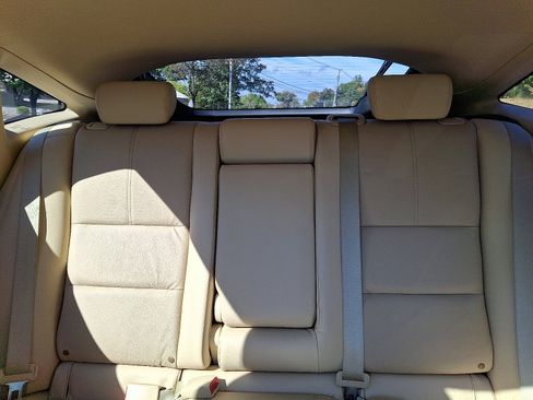 Used 2012 Honda Crosstour EX-L image 19