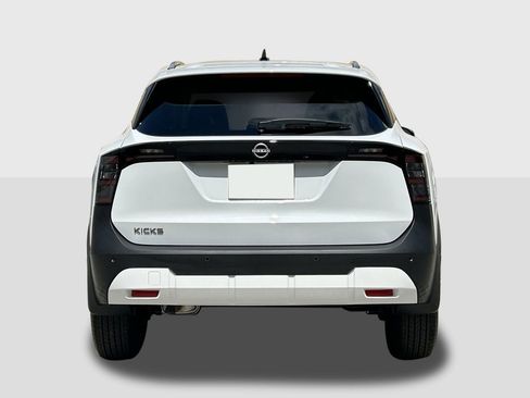 New 2026 Nissan Kicks SV FWD image 3