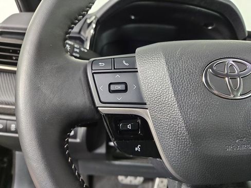 Used 2025 Toyota Camry SE FWD image 21