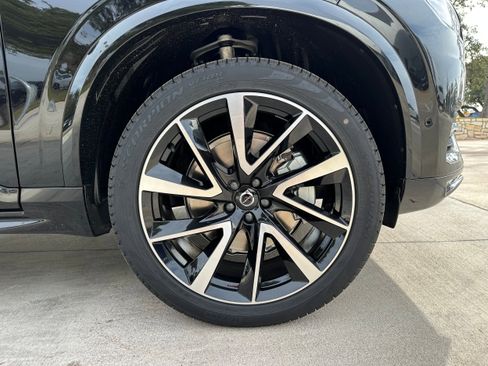 Certified 2025 Volvo XC90 B6 Plus w/ Protection Package Premier AWD/4WD image 7