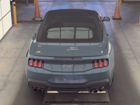 Used 2025 Ford Mustang GT Premium RWD image 17