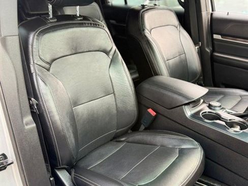 Used 2017 Ford Explorer Limited w/ Equipment Group 301A AWD/4WD image 24