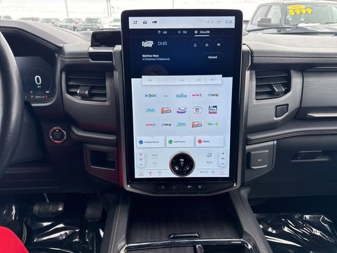 Certified 2023 Ford Expedition Platinum image 3