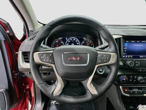 Used 2024 GMC Terrain Denali w/ Denali Premium Package AWD/4WD image 11