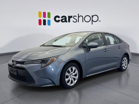 Used 2025 Toyota Corolla LE FWD image 1