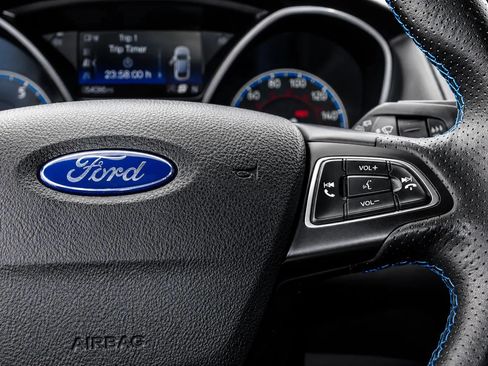 Used 2017 Ford Focus RS AWD/4WD image 14