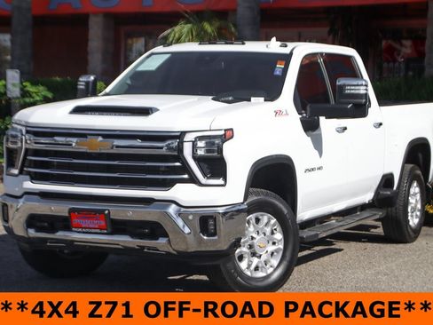 Used 2024 Chevrolet Silverado 2500 LTZ w/ LTZ Convenience Package AWD/4WD image 4