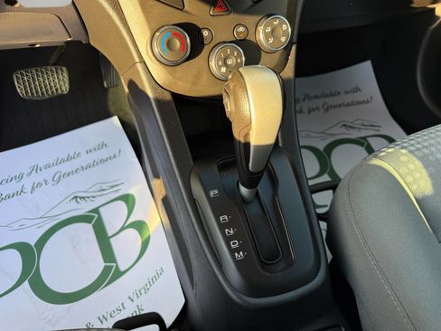 Used 2018 Chevrolet Sonic LT image 18