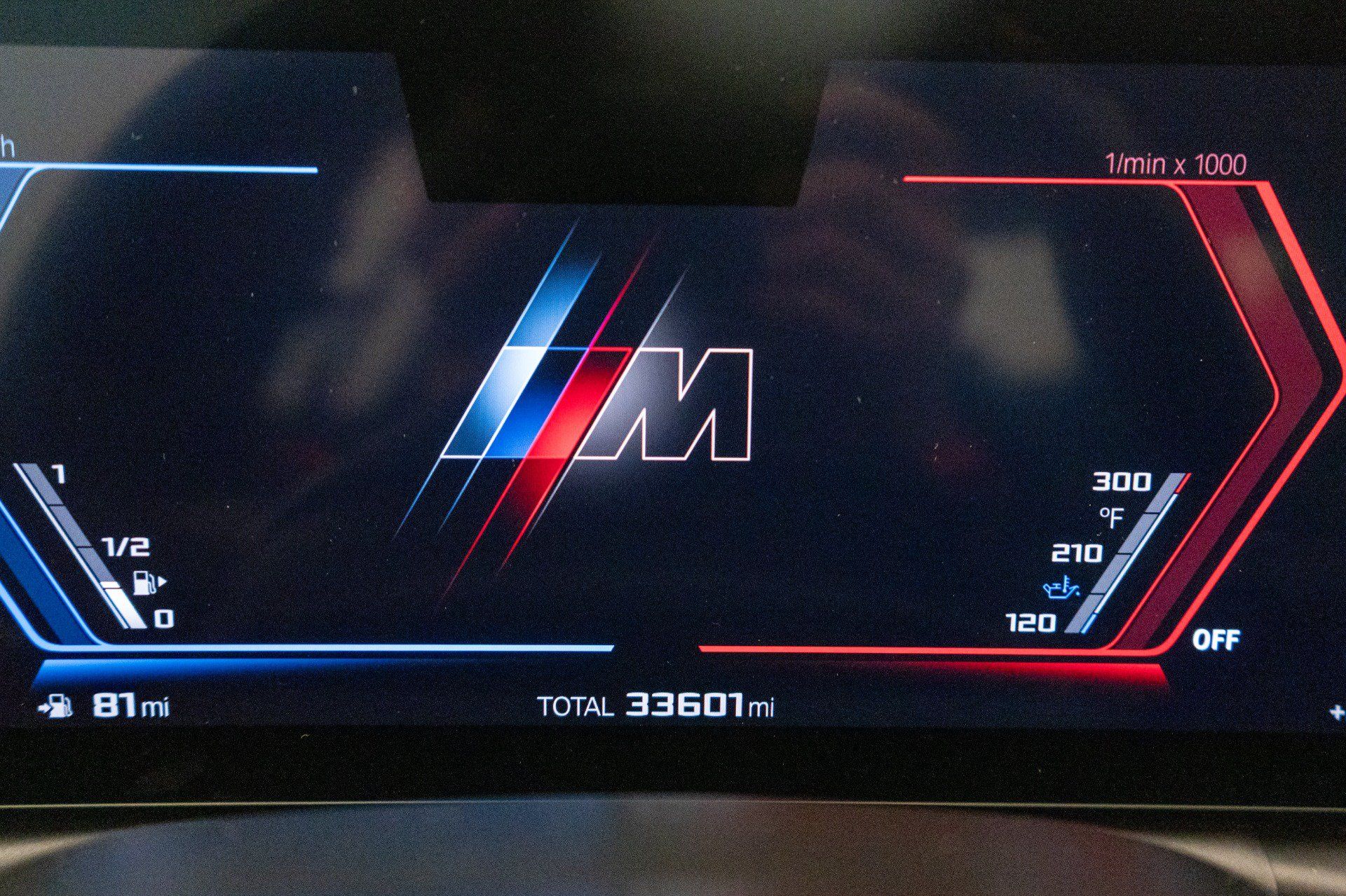 Used 2023 BMW M3 w/ M Carbon Exterior Package RWD image 22