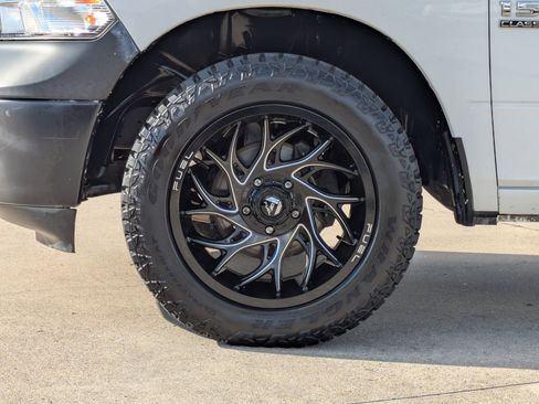 Used 2019 RAM 1500 Tradesman image 11