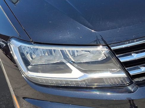 Used 2019 Volkswagen Tiguan SE w/ Panoramic Sunroof Package FWD image 34