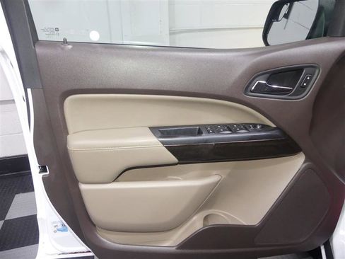 Used 2016 GMC Canyon SLT w/ Driver Alert Package image 16