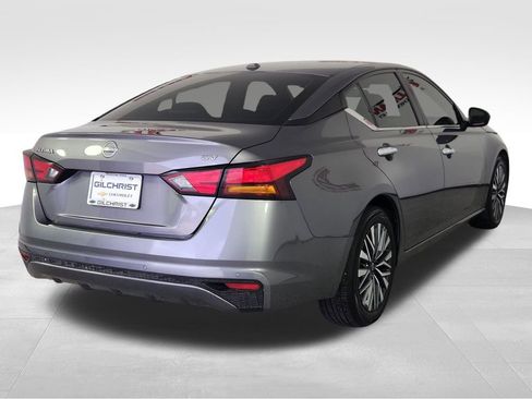 Used 2024 Nissan Altima 2.5 SV image 5