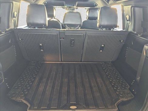 Used 2024 Land Rover Defender 110 X image 6