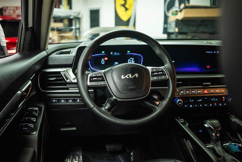 Used 2025 Kia Telluride S AWD/4WD image 16