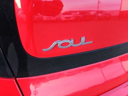 Used 2019 Kia Soul FWD image 20