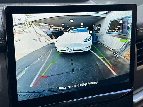 Used 2022 Ford Expedition XLT image 26