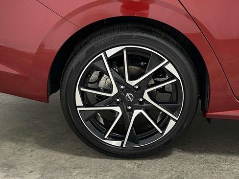 Used 2025 Nissan Sentra SR image 8