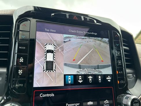 Used 2019 RAM 3500 Limited image 10