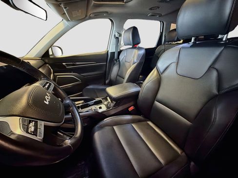 Used 2025 Kia Telluride S AWD/4WD image 13