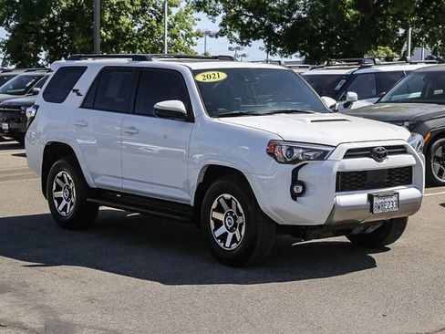 Used 2021 Toyota 4Runner TRD Off-Road Premium w/ Moonroof Package AWD/4WD image 6