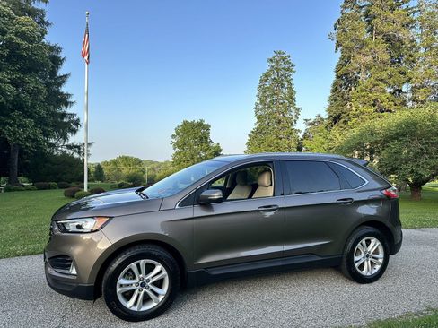 Used 2019 Ford Edge SEL w/ Equipment Group 201A AWD/4WD image 5