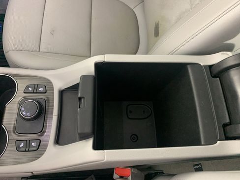 Used 2020 GMC Acadia SLT w/ Premium Package image 29