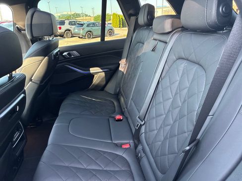 Used 2025 BMW X5 xDrive40i AWD/4WD image 19