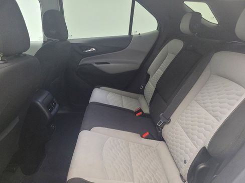 Used 2019 Chevrolet Equinox LS FWD image 18