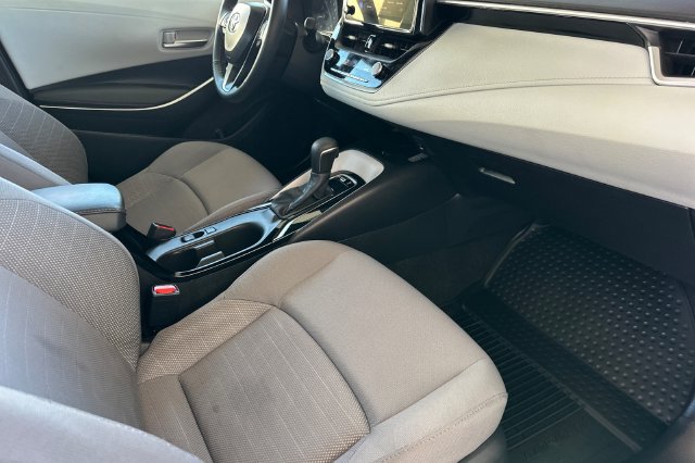 Certified 2024 Toyota Corolla SE w/ SE Premium Package FWD image 17