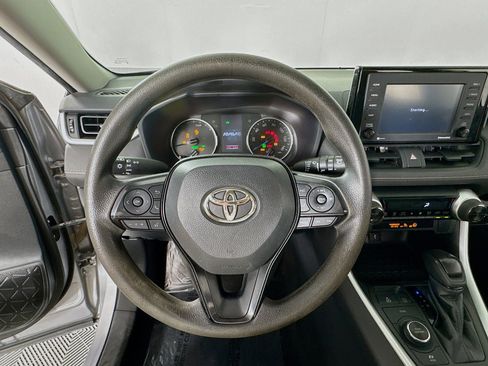Certified 2022 Toyota RAV4 XLE w/ Convenience Package AWD/4WD image 13