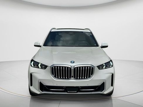 Certified 2024 BMW X5 xDrive50e w/ Premium Package AWD/4WD image 2