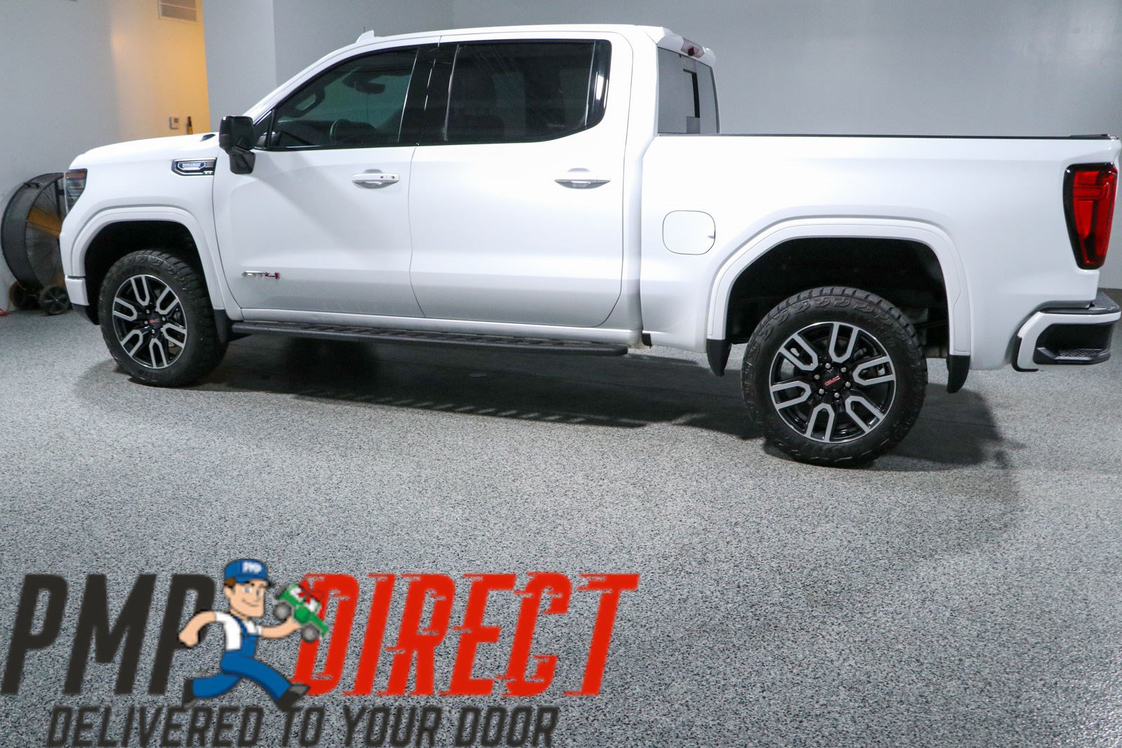 Used 2025 GMC Sierra 1500 AT4 w/ AT4 Premium Package AWD/4WD image 10
