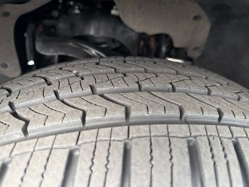 Used 2023 Ford Expedition Max XLT AWD/4WD image 33
