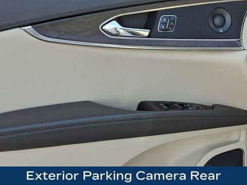 Used 2019 Lincoln Nautilus Reserve image 16