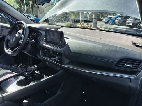 Used 2023 Nissan Rogue SV image 29