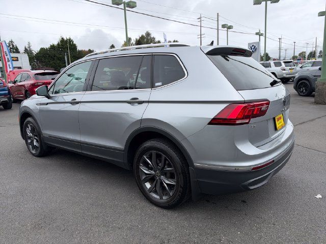 Used 2023 Volkswagen Tiguan SE AWD/4WD image 5