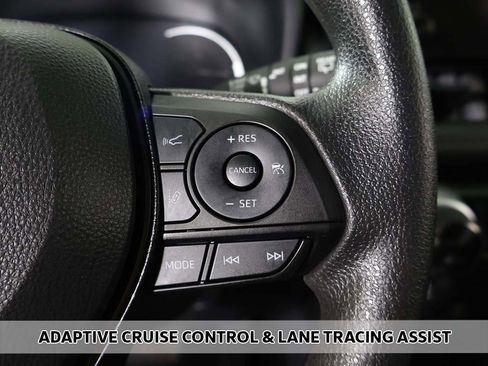 Used 2025 Toyota RAV4 XLE image 3