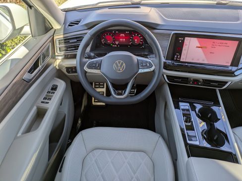New 2026 Volkswagen Atlas SEL Premium R-Line AWD/4WD image 17