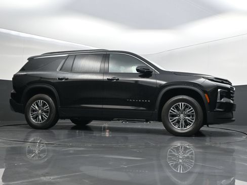 New 2026 Chevrolet Traverse LT w/ Driver Confidence Package AWD/4WD image 43