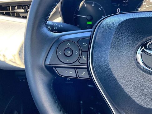 Used 2025 Toyota Corolla SE image 23